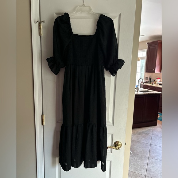 Madewell Lucie Elbow-Sleeve Smocked Textured Black Midi Dress - Picture 3 of 7